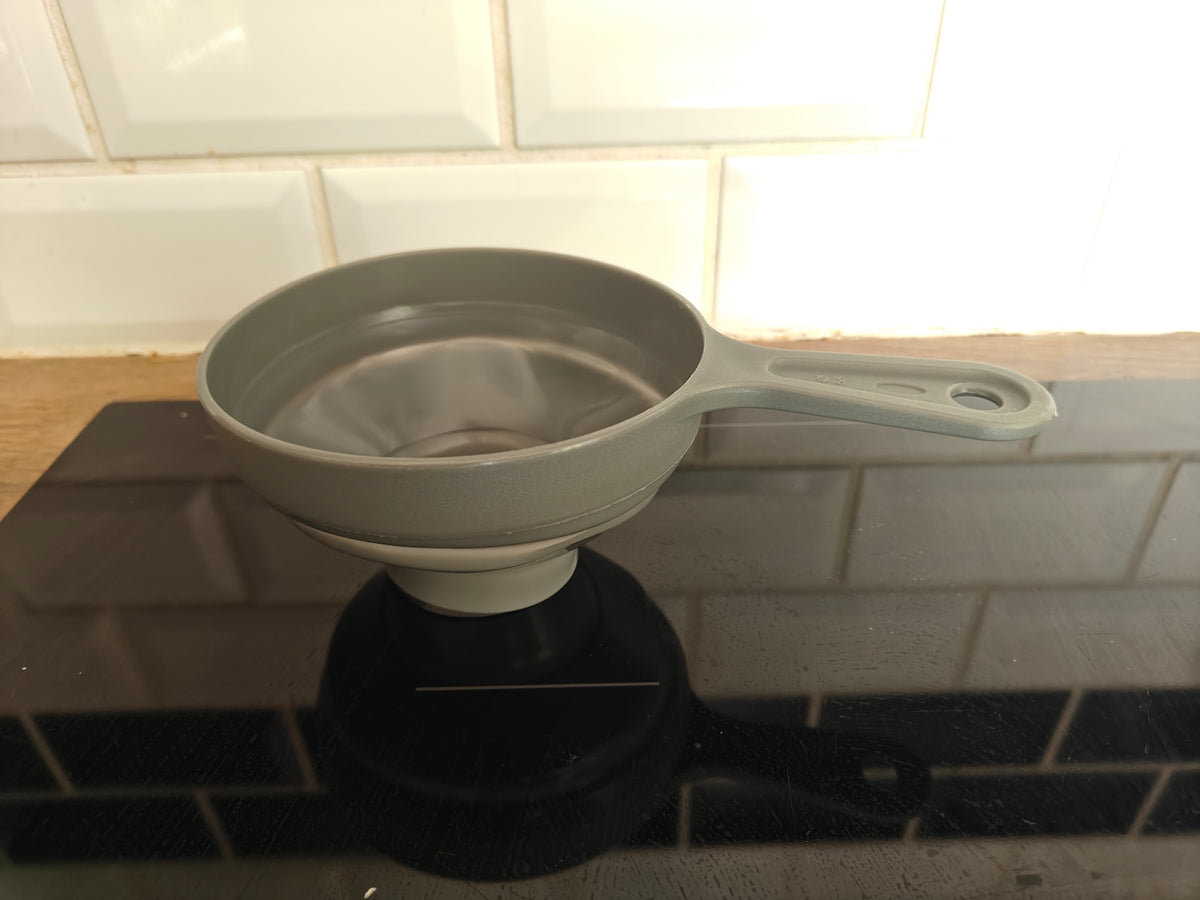 Tragt (påfyldningstragt)